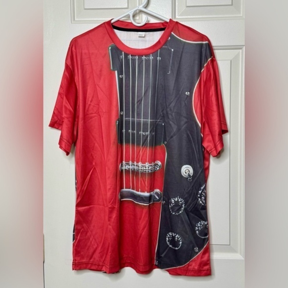 GUITAR 2XL TEE, NWOT